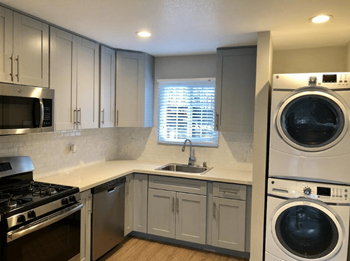 Modern kitchens*